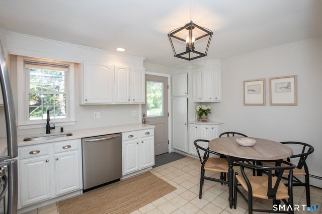 130 Meetinghouse Ridge, Meriden, CT 06450