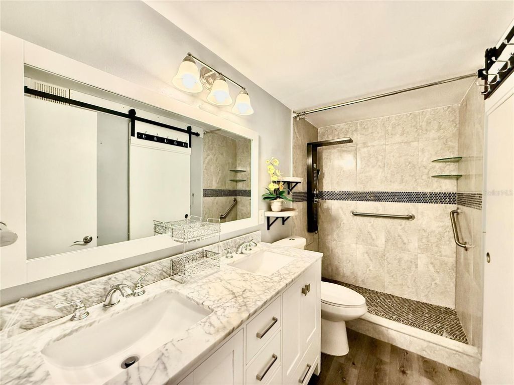 Image 7 of property listing at 5312 GODDARD AVENUE, Orlando, FL 32810