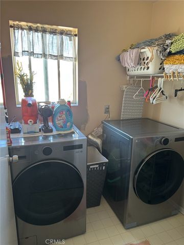 1315 exeter, San Jacinto, CA 92583