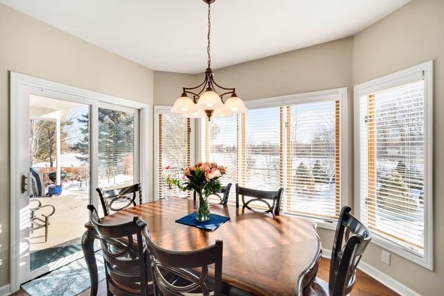 8086 S Meadowcreek COURT, Franklin, WI 53132