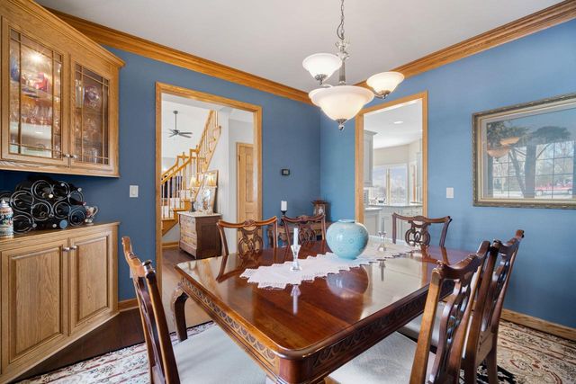 8086 S Meadowcreek COURT, Franklin, WI 53132