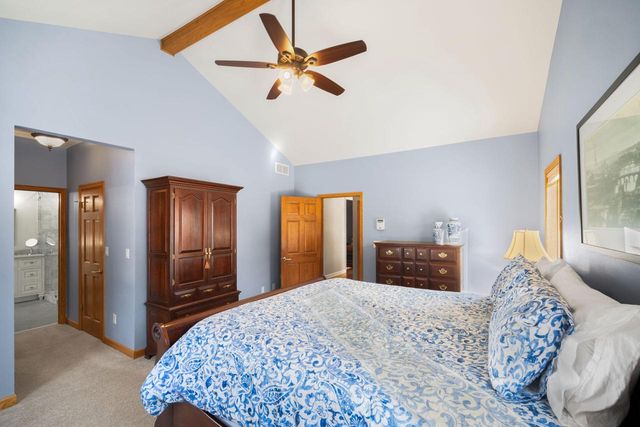 8086 S Meadowcreek COURT, Franklin, WI 53132