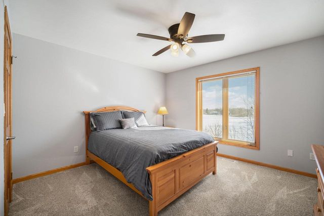 8086 S Meadowcreek COURT, Franklin, WI 53132