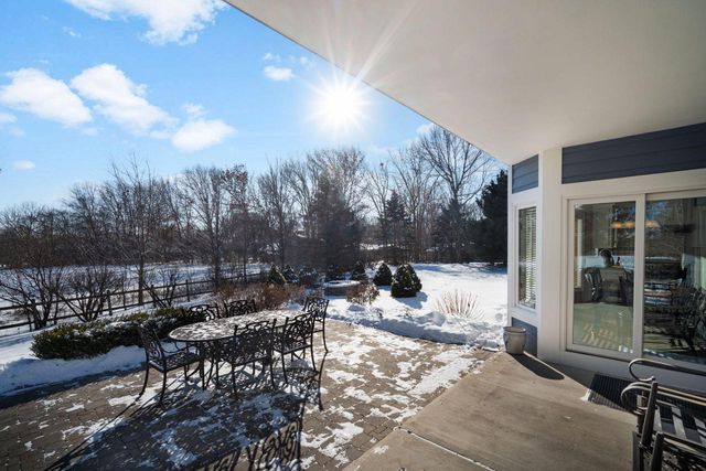 8086 S Meadowcreek COURT, Franklin, WI 53132