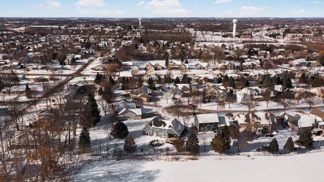 8086 S Meadowcreek COURT, Franklin, WI 53132