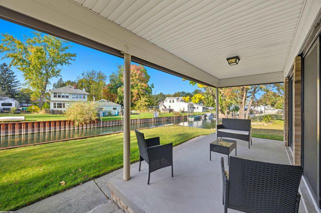 2037 W Park Drive, Algonac, MI 48001