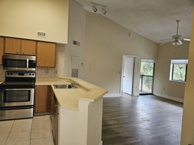 2445 SW 18th Terrace 1108, Fort Lauderdale, FL 33315