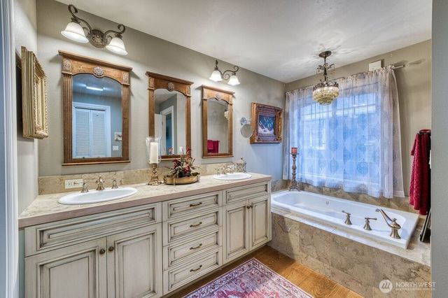 311 Farragut Avenue N, Port Orchard, WA 98366