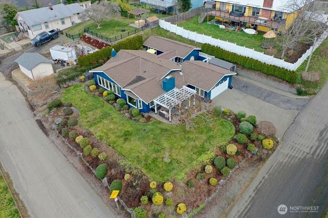 311 Farragut Avenue N, Port Orchard, WA 98366