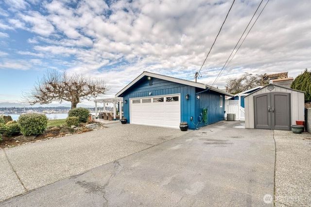 311 Farragut Avenue N, Port Orchard, WA 98366