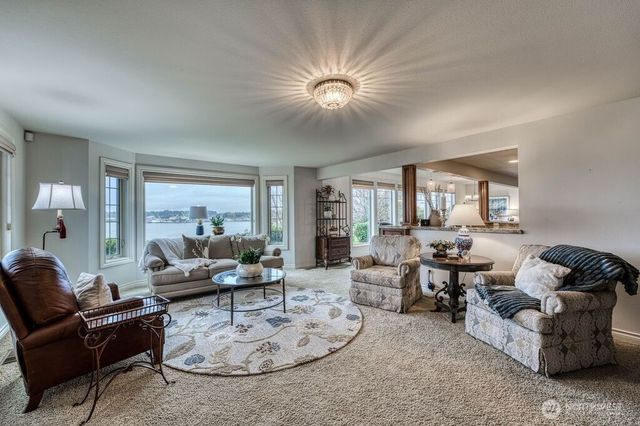 311 Farragut Avenue N, Port Orchard, WA 98366