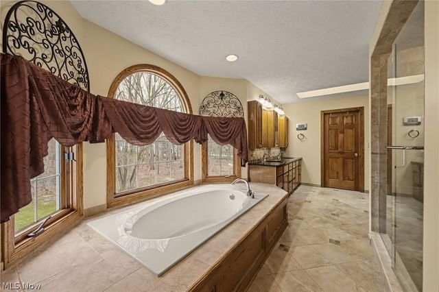 7525 Berks Way, Hudson, OH 44236