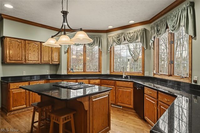 7525 Berks Way, Hudson, OH 44236