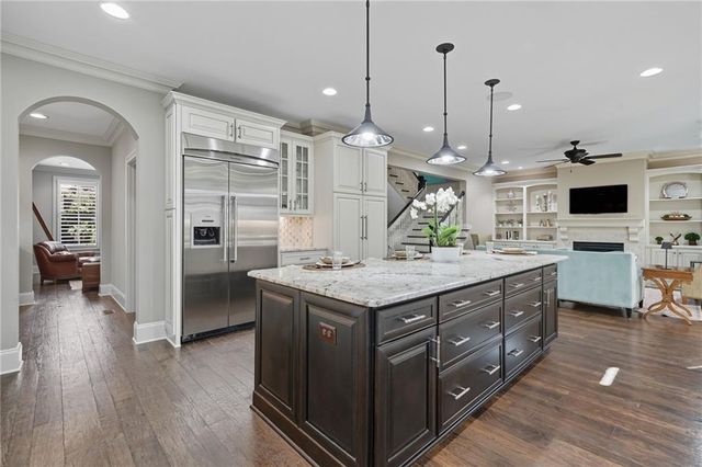 810 Camp Avenue, Roswell, GA 30075