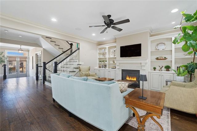 810 Camp Avenue, Roswell, GA 30075