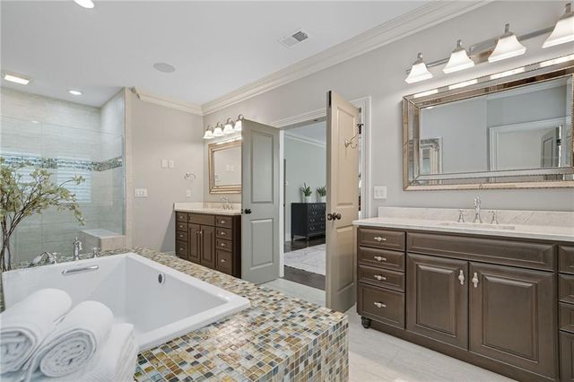 810 Camp Avenue, Roswell, GA 30075