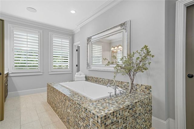 810 Camp Avenue, Roswell, GA 30075