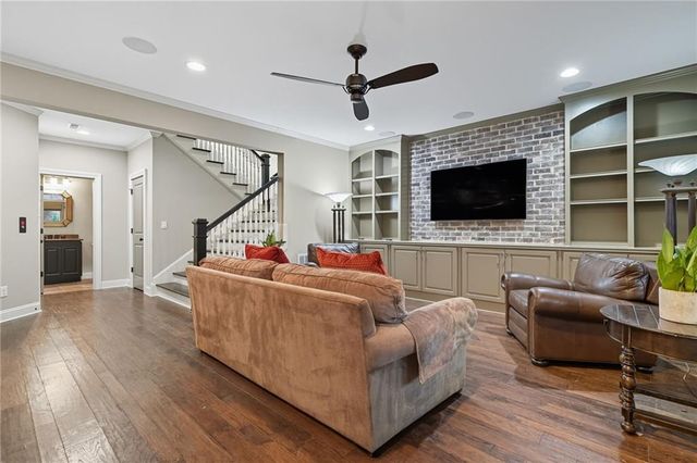 810 Camp Avenue, Roswell, GA 30075