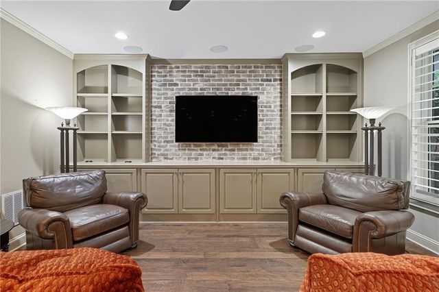 810 Camp Avenue, Roswell, GA 30075