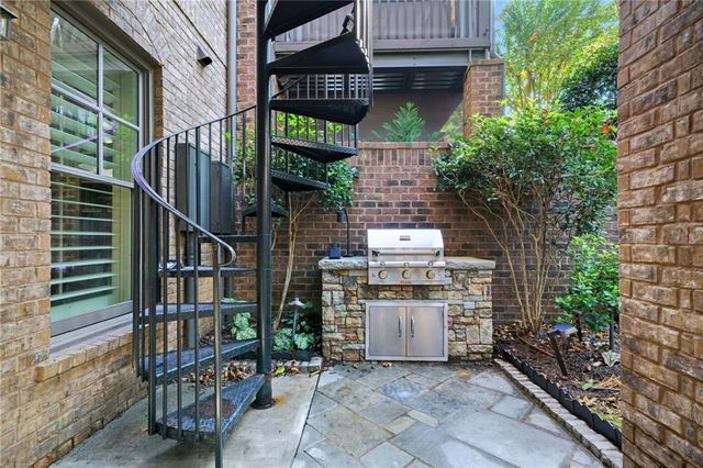 810 Camp Avenue, Roswell, GA 30075