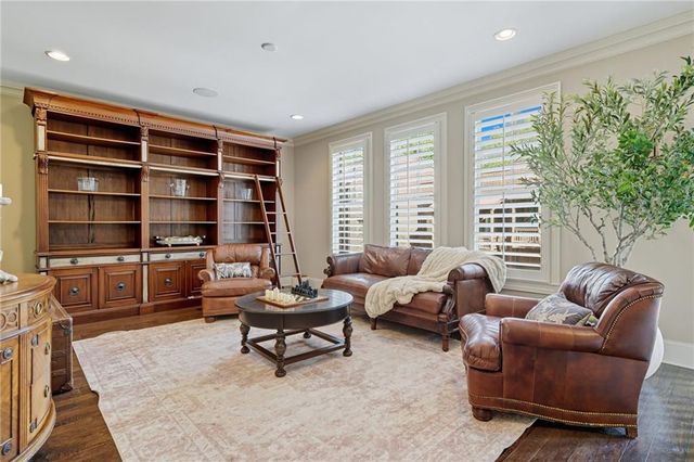 810 Camp Avenue, Roswell, GA 30075