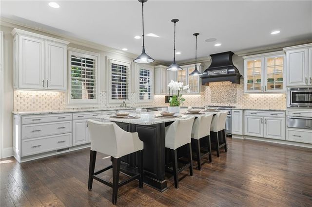 810 Camp Avenue, Roswell, GA 30075