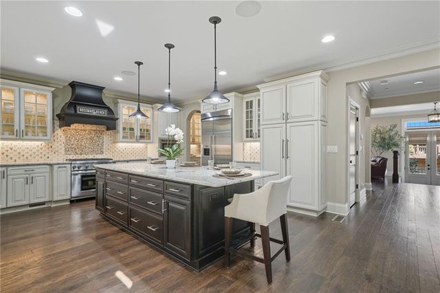 810 Camp Avenue, Roswell, GA 30075