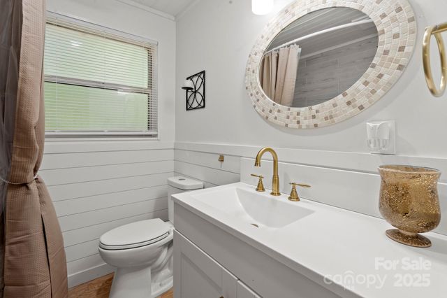 198 Mellwood Drive, Charlotte, NC 28214