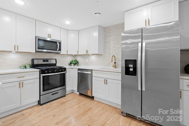 198 Mellwood Drive, Charlotte, NC 28214
