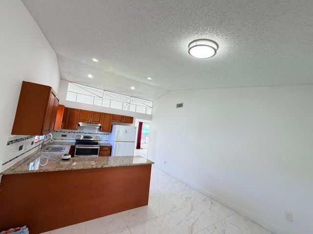 5271 Harwood Lane, Lake Worth, FL 33467