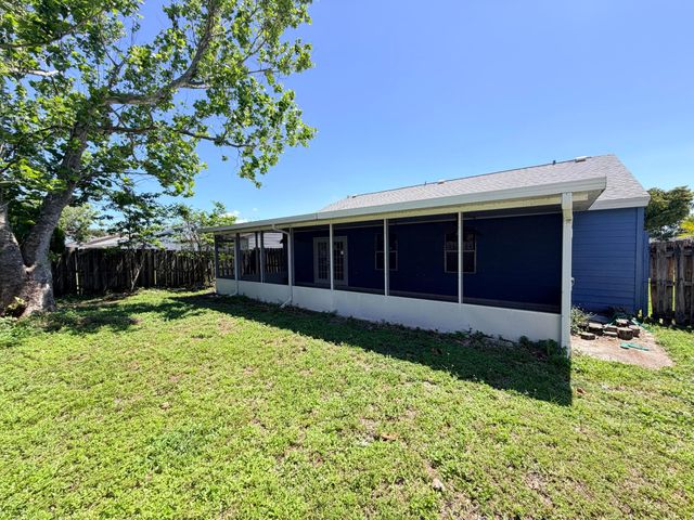 5271 Harwood Lane, Lake Worth, FL 33467