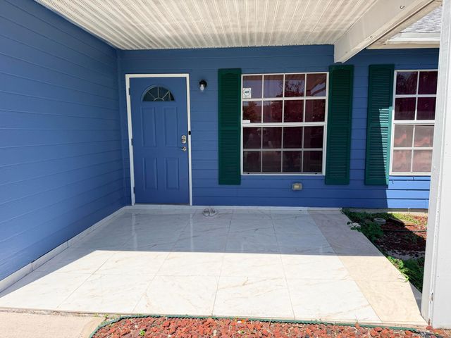 5271 Harwood Lane, Lake Worth, FL 33467