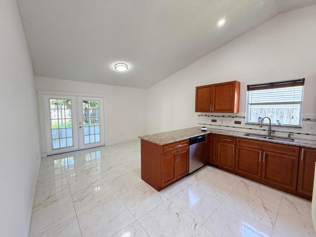 5271 Harwood Lane, Lake Worth, FL 33467