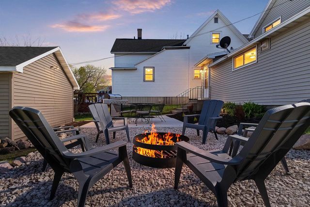 210 N OAKLAND AVENUE, Oconto Falls, WI 54154
