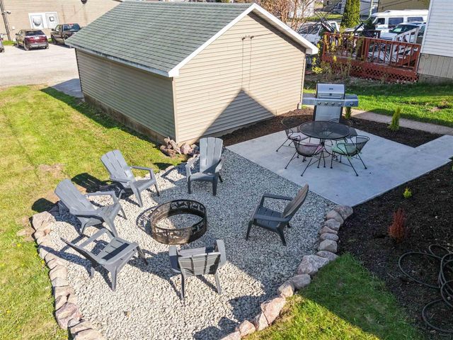 210 N OAKLAND AVENUE, Oconto Falls, WI 54154