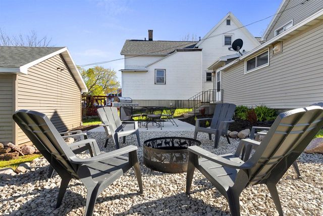 210 N OAKLAND AVENUE, Oconto Falls, WI 54154