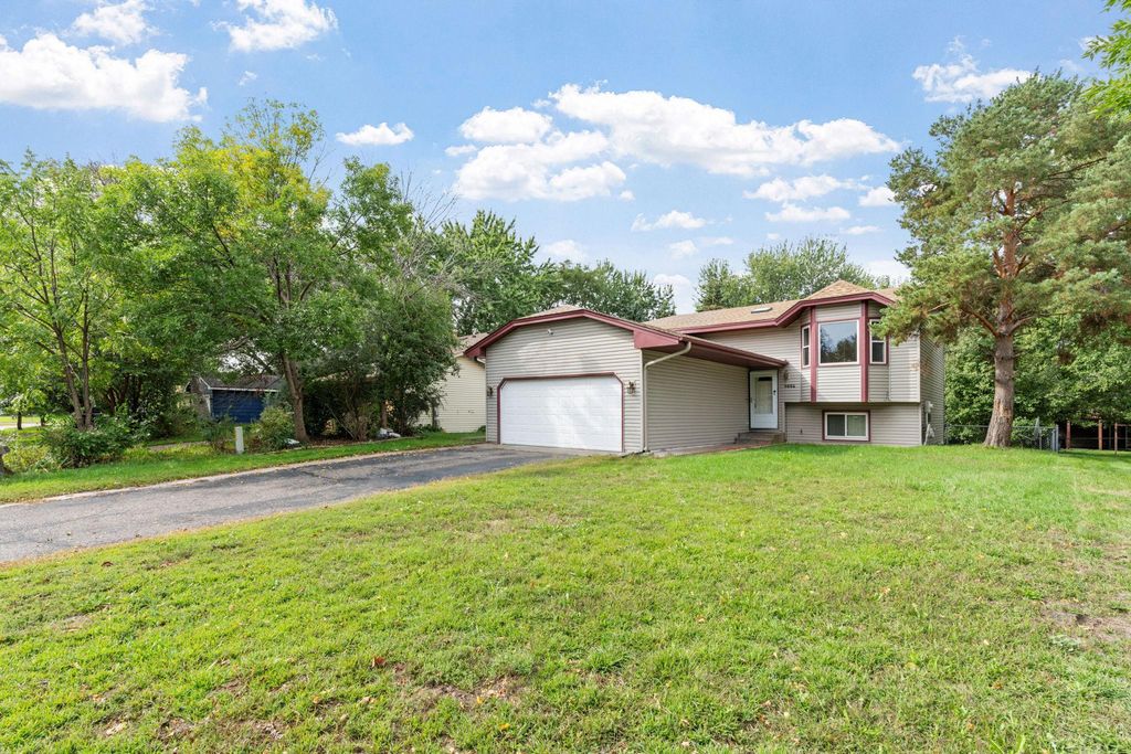 1652 84th Court N, Brooklyn Park, MN 55444 — exterior
