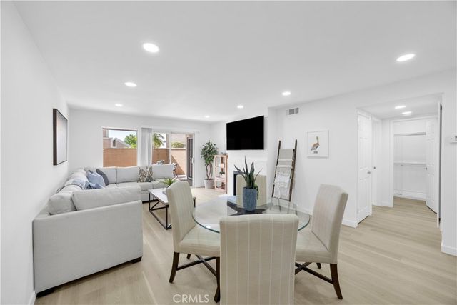 3845 Farquhar Ave 110, Los Alamitos, CA 90720