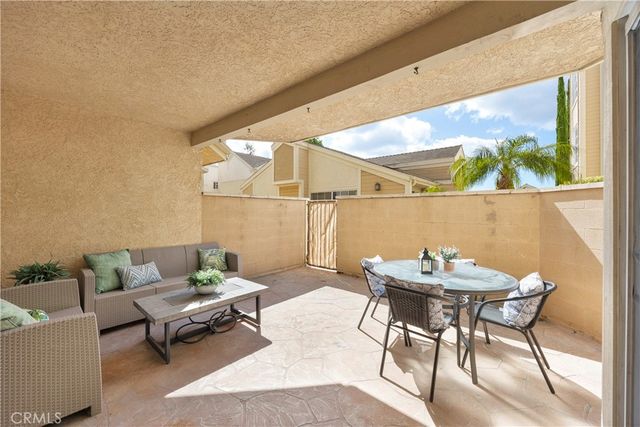 3845 Farquhar Ave 110, Los Alamitos, CA 90720