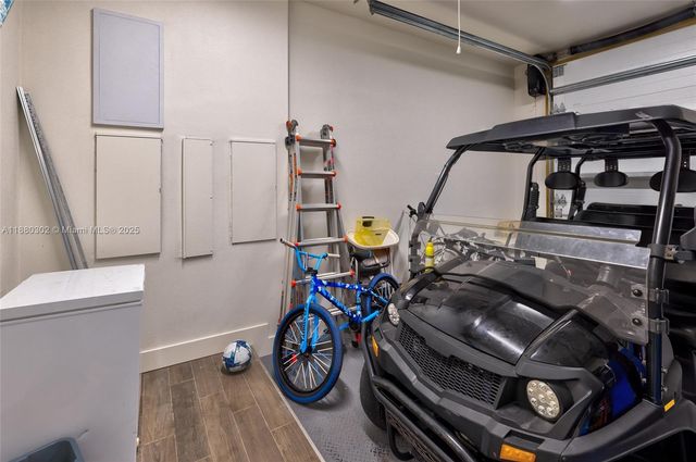 96 W Plaza Del Sol, Islamorada, FL 33036