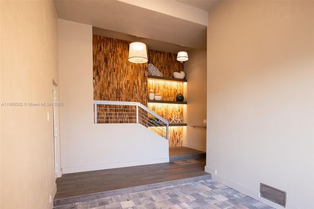 96 W Plaza Del Sol, Islamorada, FL 33036