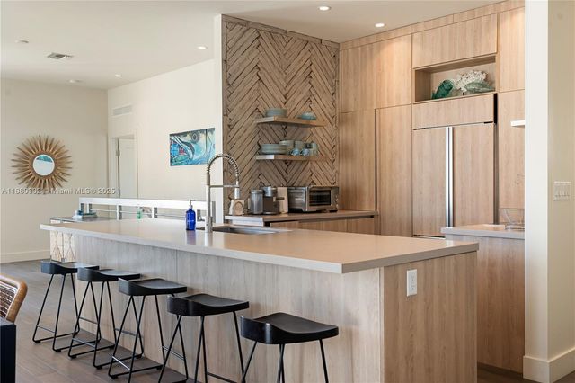 96 W Plaza Del Sol, Islamorada, FL 33036