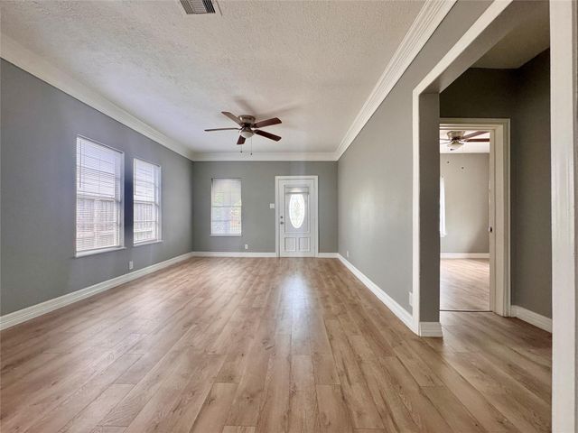 4106 Robertson Street, Houston, TX 77009