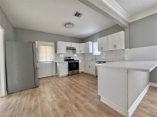 4106 Robertson Street, Houston, TX 77009