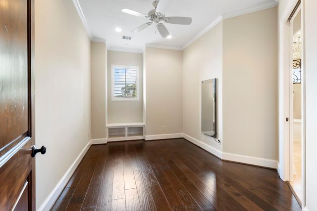13 Pleasant Shadows Drive, Spring, TX 77389