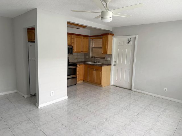 3216 NE 13TH Street 11, Pompano Beach, FL 33062