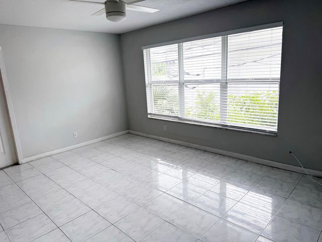 3216 NE 13TH Street 11, Pompano Beach, FL 33062