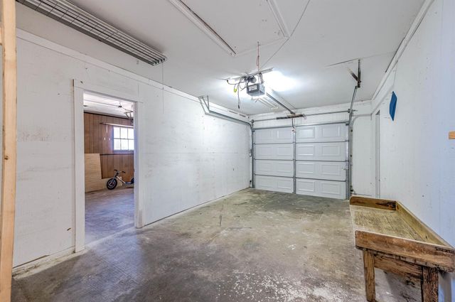 405 Karlis Drive, Alvin, TX 77511