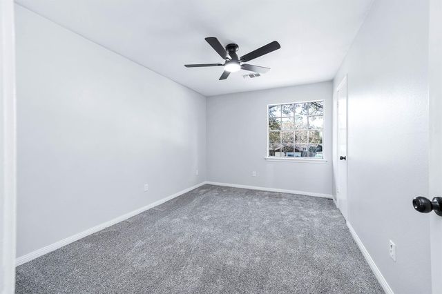 405 Karlis Drive, Alvin, TX 77511