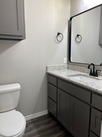 201 N Pecan Street, Whitesboro, TX 76273
